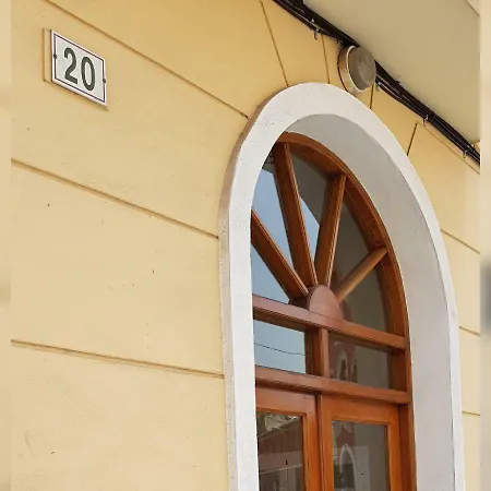 Elena Flat Center Apartmán